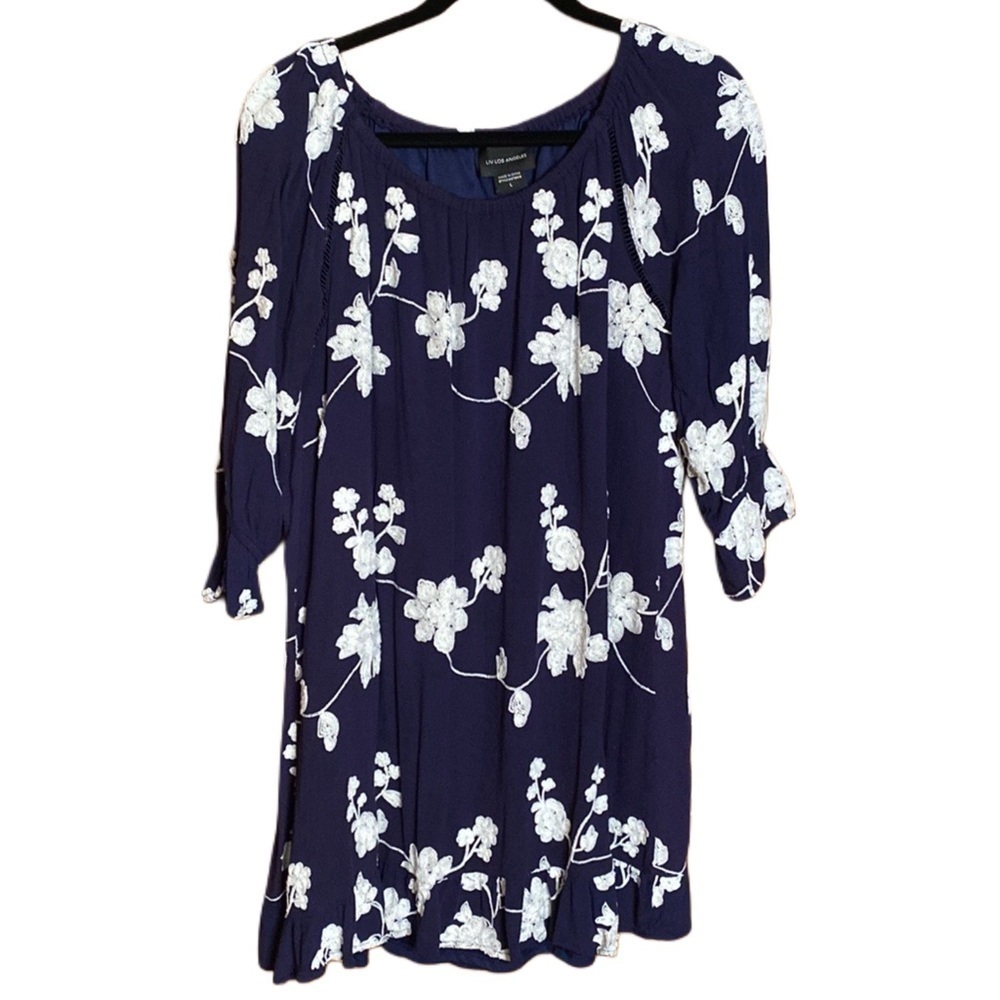 Liv Los Angeles Embroidered Dress size L